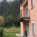 アパート La Piana Centro Di Piano Terra Con Giardino Lt *